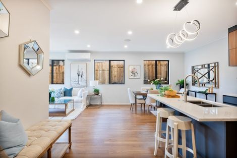 Photo of property in 6 Ambrosia Avenue, Henderson, Auckland, 0612