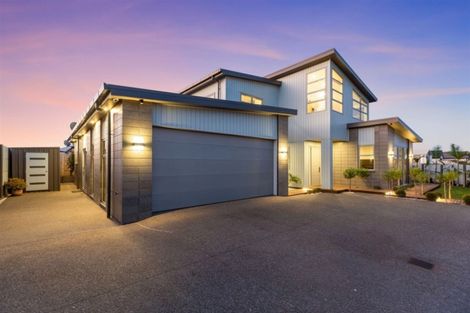 Photo of property in 64 Sandhurst Drive, Papamoa Beach, Papamoa, 3118