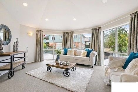 Photo of property in 1/3 Prospect Terrace, Milford, Auckland, 0620
