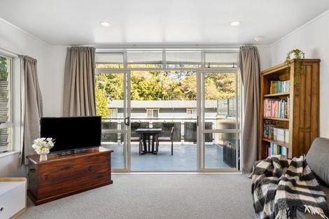 Photo of property in 4g/20 Ian Marwick Place, Birkenhead, Auckland, 0626