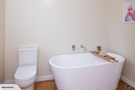 Photo of property in 66 Lohia Street, Khandallah, Wellington, 6035