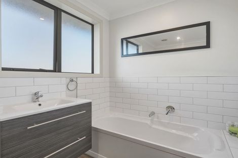 Photo of property in 274 Clyde Street, Balclutha, 9230