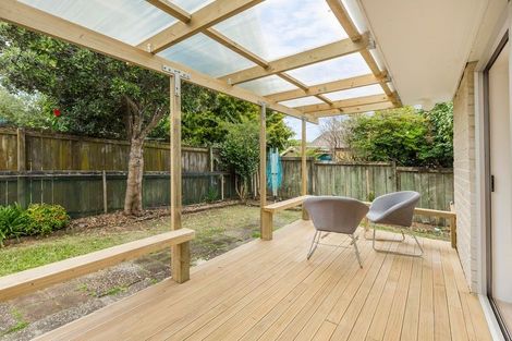 Photo of property in 2/349 Pakuranga Road, Pakuranga Heights, Auckland, 2010