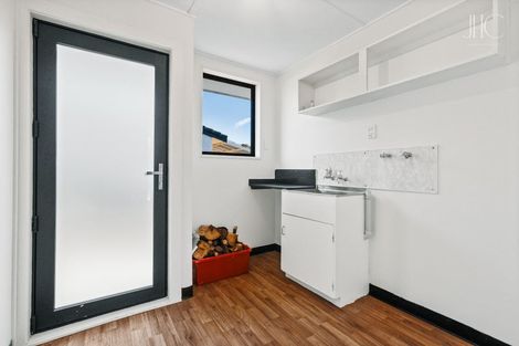 Photo of property in 100 Waenga Drive, Cromwell, 9310