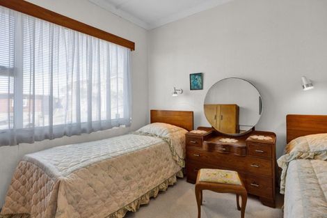 Photo of property in 22 Bayly Road, Moturoa, New Plymouth, 4310