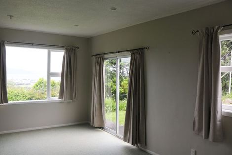 Photo of property in 29 Magnolia Grove, Maungaraki, Lower Hutt, 5010