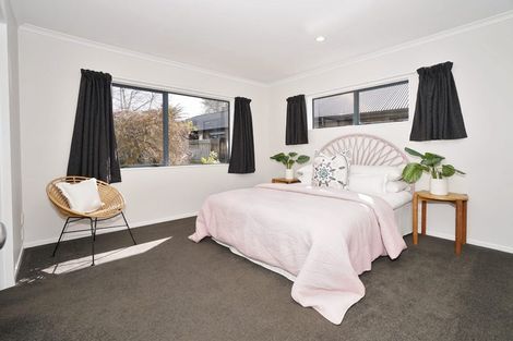 Photo of property in 35 Farringdon Avenue, Rototuna North, Hamilton, 3210