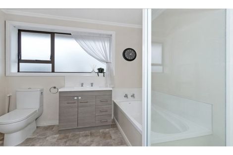 Photo of property in 47 Kathleen Crescent, Hornby, Christchurch, 8042