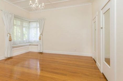 Photo of property in 172 Lake Road, Belmont, Auckland, 0622