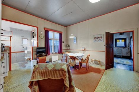 Photo of property in 58 Burns Street, Hawera, 4610