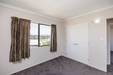 Photo of property in 24 Lydia Place, Kelvin Grove, Palmerston North, 4414
