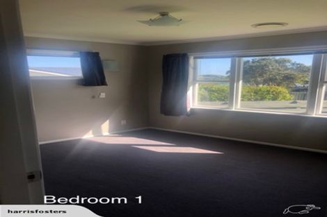 Photo of property in 54 Batchelor Street, Newlands, Wellington, 6037