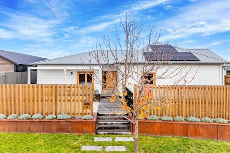 Photo of property in 2 Rich Rise, Havelock North, 4130