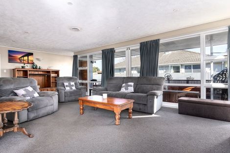 Photo of property in 13 Waitohi Street, Hornby, Christchurch, 8042