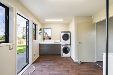 Photo of property in 5/454 Stoney Creek Road, Kelvin Grove, Palmerston North, 4470
