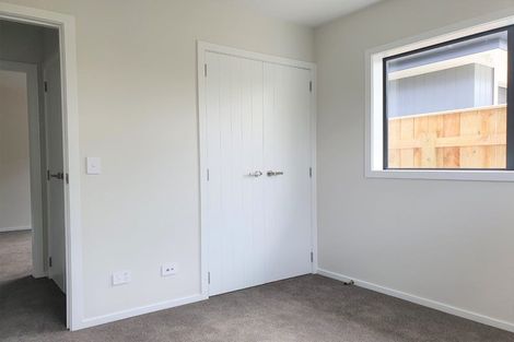 Photo of property in 1/1 Sutherland Avenue, Silverstream, Upper Hutt, 5019