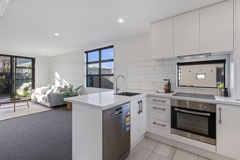 Photo of property in 8/68 Barbour Street, Waltham, Christchurch, 8011