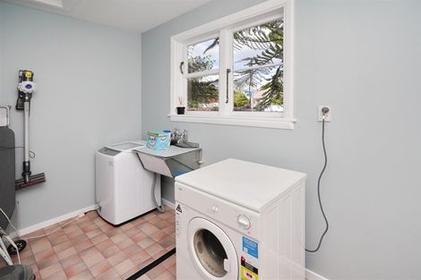 Photo of property in 50 Pitcairn Crescent, Bryndwr, Christchurch, 8053