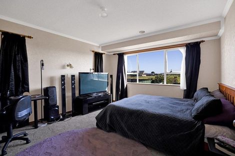 Photo of property in 11 Ponderosa Place, Opunake, 4616