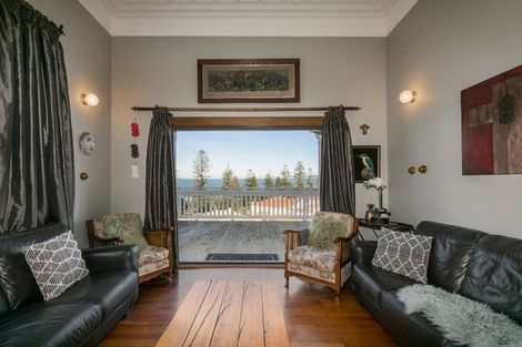 Photo of property in 2 Seaview Terrace, Bluff Hill, Napier, 4110