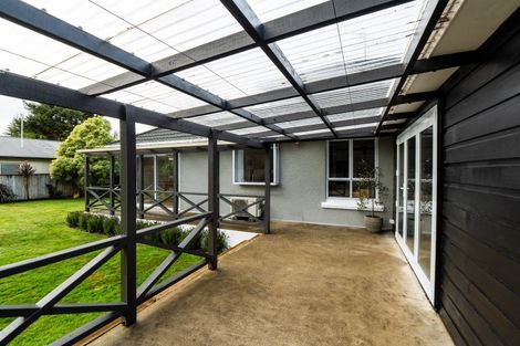 Photo of property in 10 Mahuri Road, Otatara, Invercargill, 9879