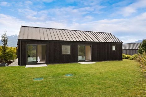 Photo of property in 4 Polperro Court, Jacks Point, Queenstown, 9371
