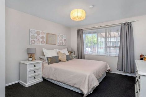 Photo of property in 1/221 Queenspark Drive, Parklands, Christchurch, 8083