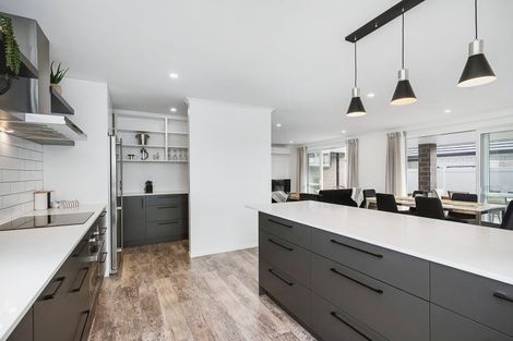 Photo of property in 18 Maturiki Drive, One Tree Point, 0118