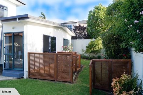 Photo of property in 1b Estuary Views, Shelly Park, Auckland, 2014