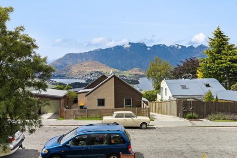 Photo of property in 18a Avalon Crescent, Fernhill, Queenstown, 9300
