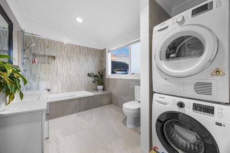 Photo of property in 1/141 Colwill Road, Massey, Auckland, 0614