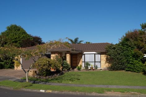 Photo of property in 5 Orohena Close, Northpark, Auckland, 2013