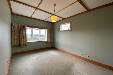 Photo of property in 102 Kelburn Parade, Kelburn, Wellington, 6012