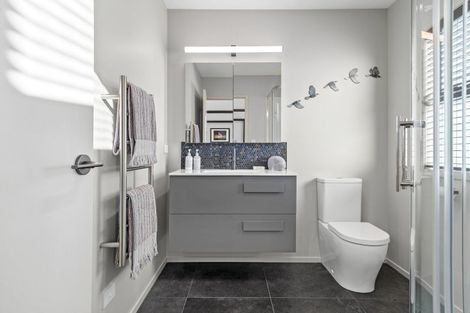 Photo of property in 33a Homestead Place, Welcome Bay, Tauranga, 3112