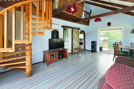 Photo of property in 69 Pye Place, Hot Water Beach, Whitianga, 3591