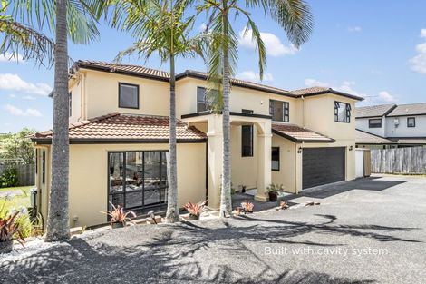 Photo of property in 11 Mackwell Road, Fairview Heights, Auckland, 0632