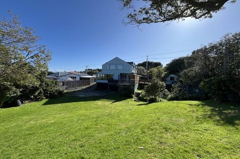 Photo of property in 14 John Street, Titahi Bay, Porirua, 5022