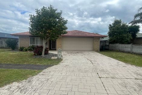 Photo of property in 11 Millington Place, Huntington Park, Auckland, 2013