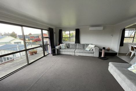 Photo of property in 34 Gilbass Avenue, Hamilton Lake, Hamilton, 3204