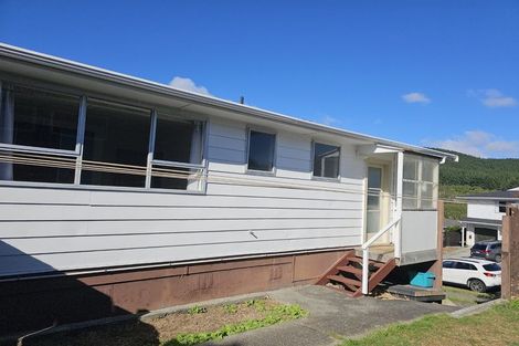 Photo of property in 133a Taylor Terrace, Tawa, Wellington, 5028