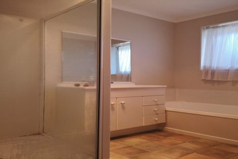 Photo of property in 25 Newfield Drive, Fairview Downs, Hamilton, 3214