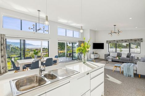 Photo of property in 12 Takahe Drive, Paraparaumu Beach, Paraparaumu, 5032