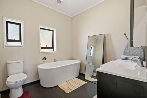 Photo of property in 25 Fairview Road, Papatoetoe, Auckland, 2025