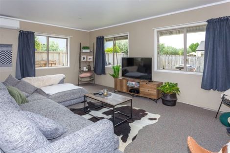 Photo of property in 15 Cholmondeley Crescent, Whitianga, 3510