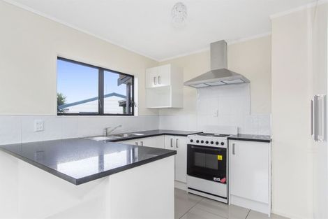 Photo of property in 23c Lyn Grove, Papamoa Beach, Papamoa, 3118