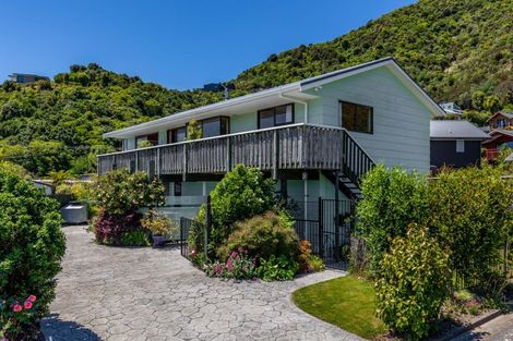 Photo of property in 312e Waikawa Road, Waikawa, Picton, 7220