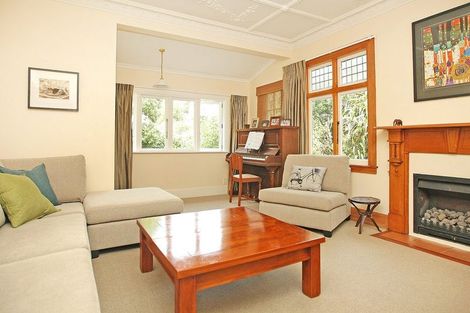 Photo of property in 6 Valley Street, Island Bay, Wellington, 6023