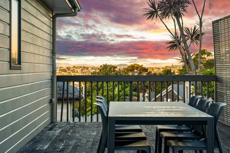 Photo of property in 78 San Valentino Drive, Henderson, Auckland, 0612