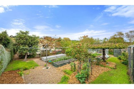 Photo of property in 8 Tau Crescent, Diamond Harbour, 8972