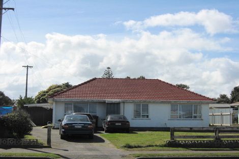 Photo of property in 48 Cornfoot Street, Castlecliff, Whanganui, 4501